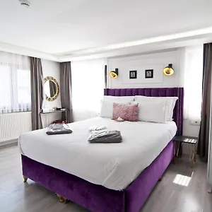 blue-mosque-suites-2.istanbul-turkeyhotels.com/